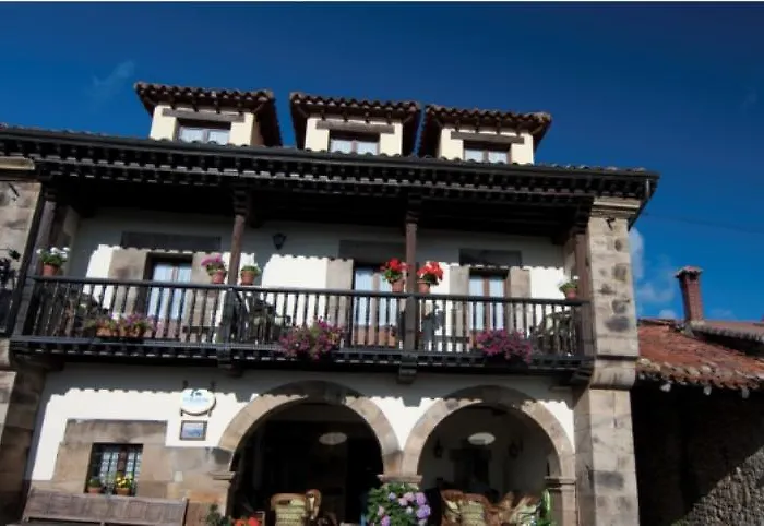 Πανσιόν La Colodra